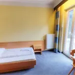 Hotel Euro Youth & Krone