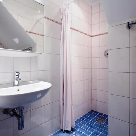 Euro Youth & Krone 3*