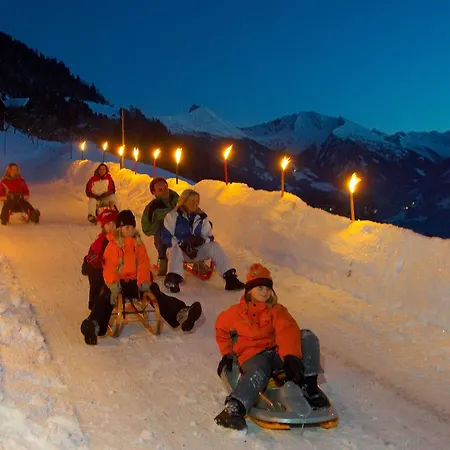 Euro Youth & Krone 酒店