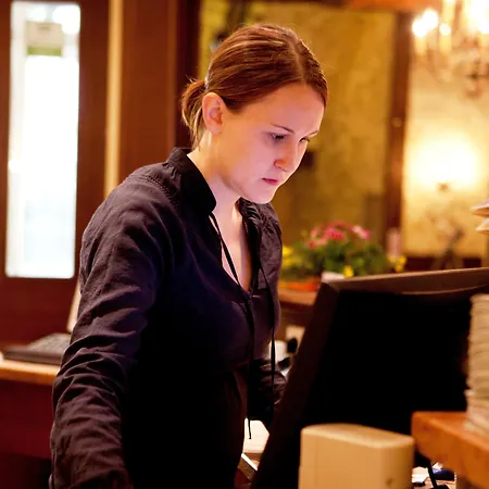 Hotel Euro Youth & Krone