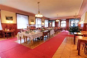 Euro Youth & Krone 酒店 巴德加斯坦