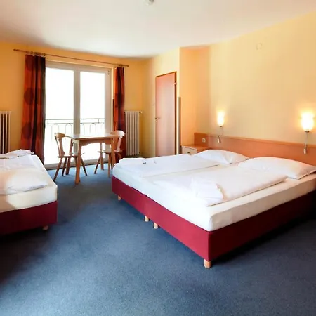 酒店 Euro Youth & Krone 3*