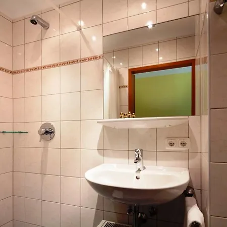 Hotel Euro Youth & Krone