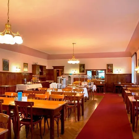 酒店 Euro Youth & Krone 巴德加斯坦