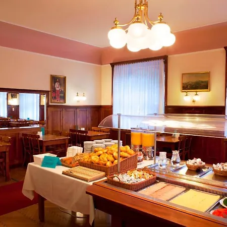 Euro Youth & Krone 巴德加斯坦