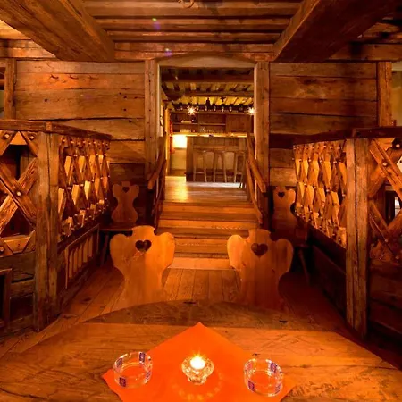 Euro Youth & Krone Hotel