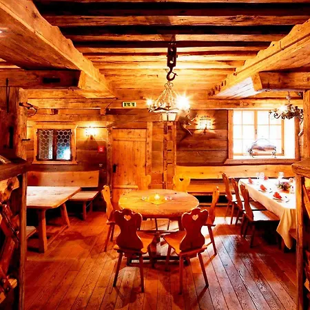 Euro Youth & Krone 巴德加斯坦