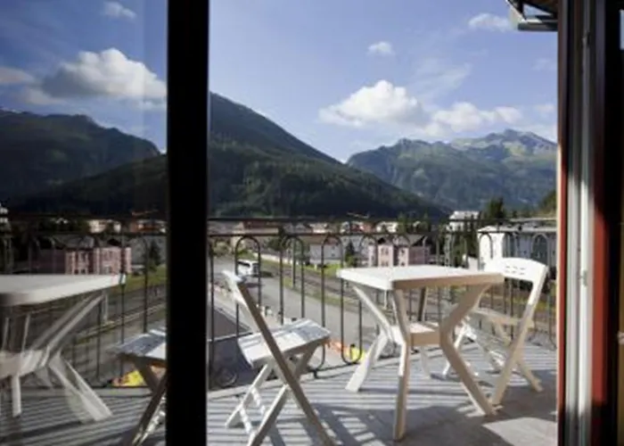 Euro Youth & Krone Hotel 3*