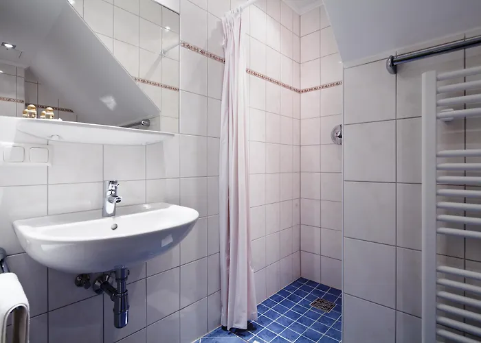 Euro Youth & Krone 3*