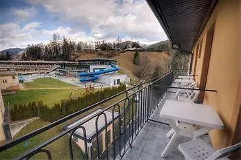 Euro Youth & Krone Hotel